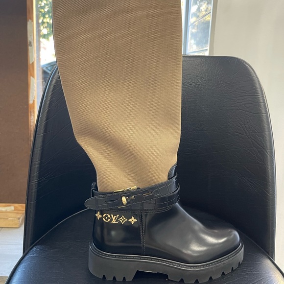 LOUIS VUITTON Drops Flat Half Boots in Black - More Than You Can